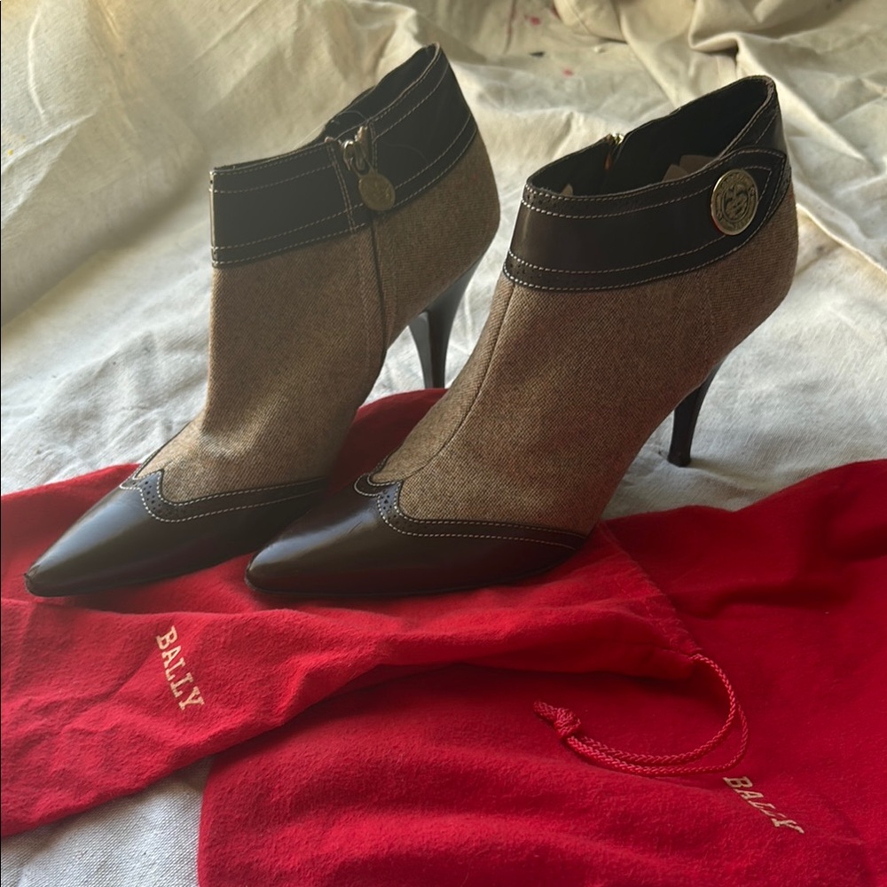 Vintage Japanese Bally Women's Brown Leather Ankle Boots